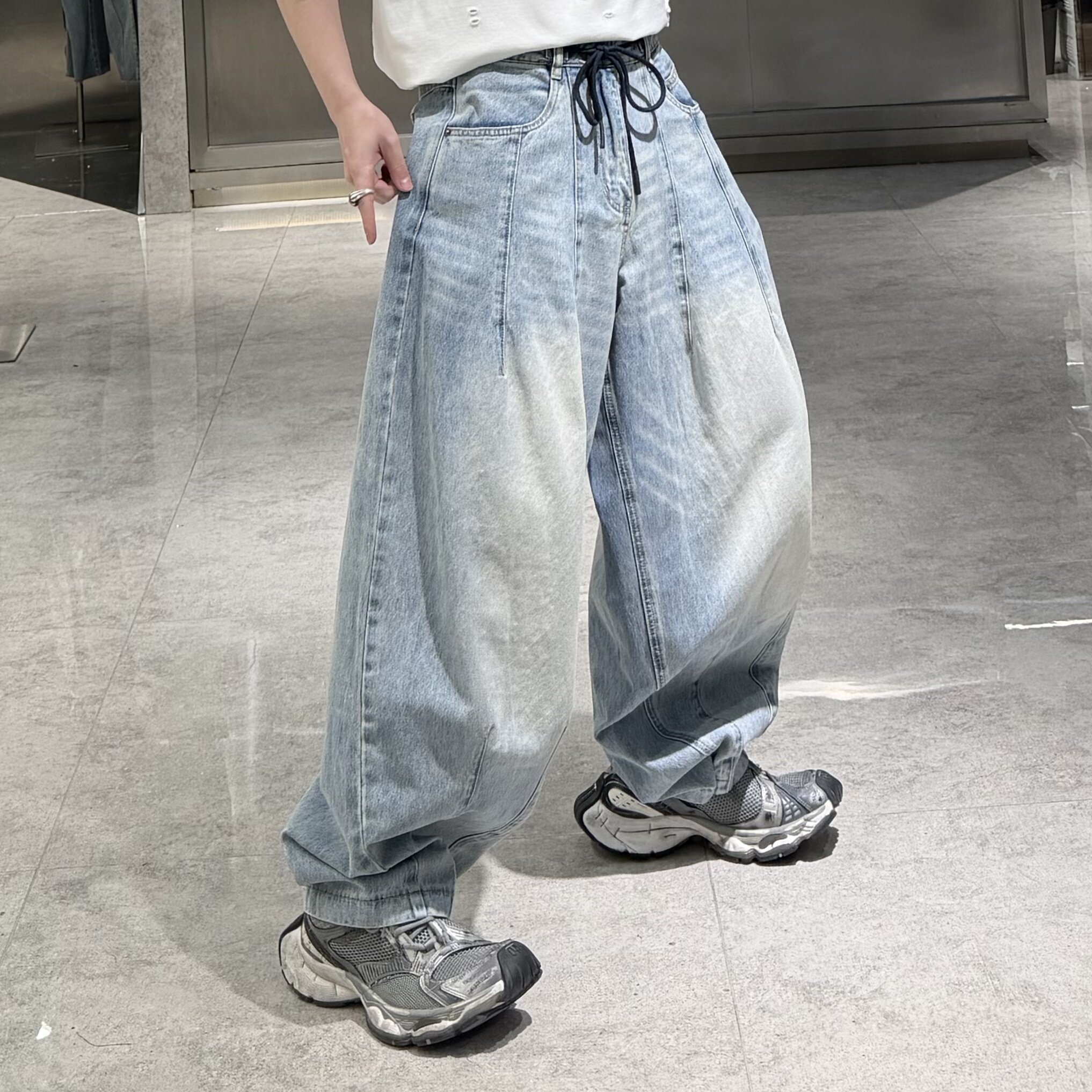 潮牌春夏直筒牛仔裤男美式结构水洗做旧宽松青年帅气阔腿弯刀裤潮