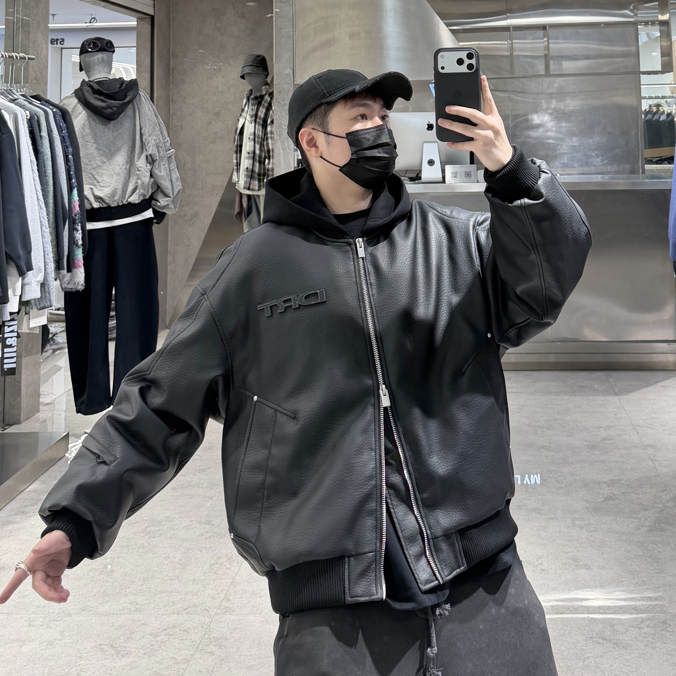 潮牌冬季连帽羽绒服男美式字母刺绣pu皮宽松青年保暖帅气羽绒衣潮