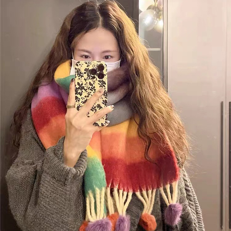 韩国彩虹蛋糕色系拉毛保暖女软糯条纹防寒长款多巴胺流苏毛球围巾