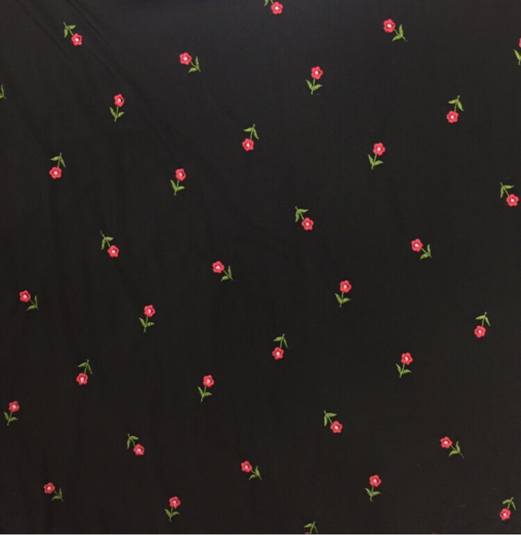 新款上架超柔软细腻手感女装绣花面料 采用优质氨纶材质网布制作