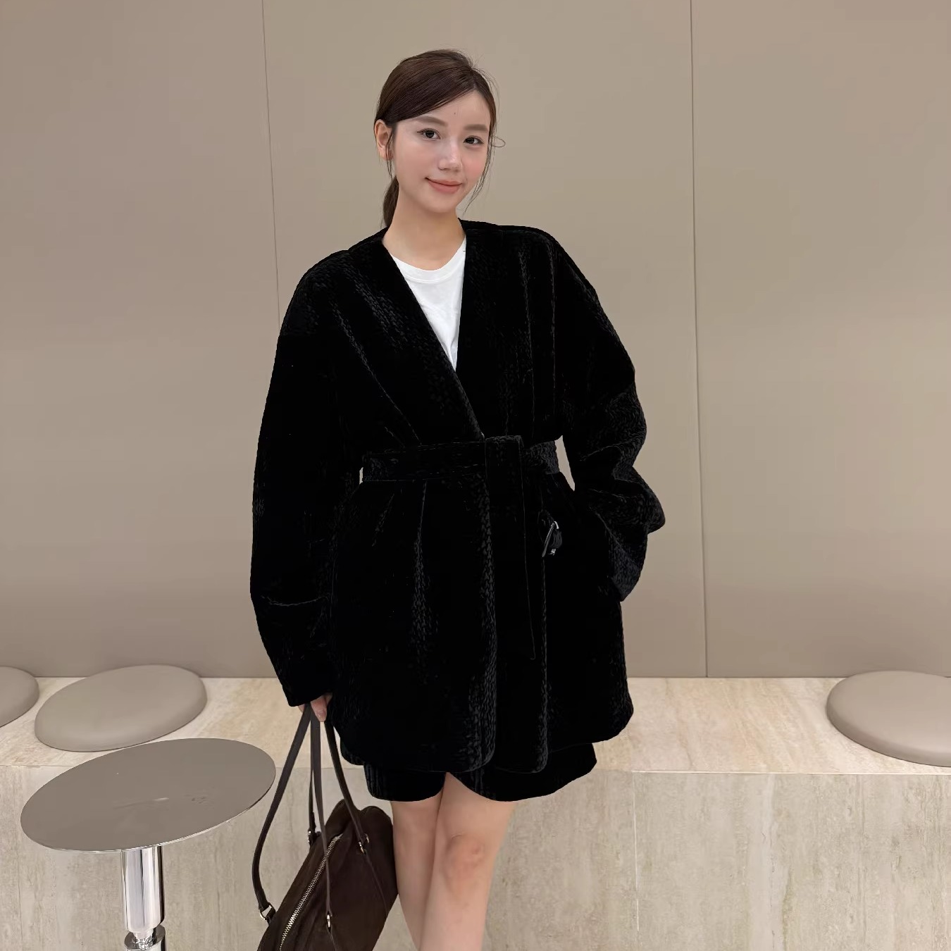 摩登197短绒压花系带V领开衫外套