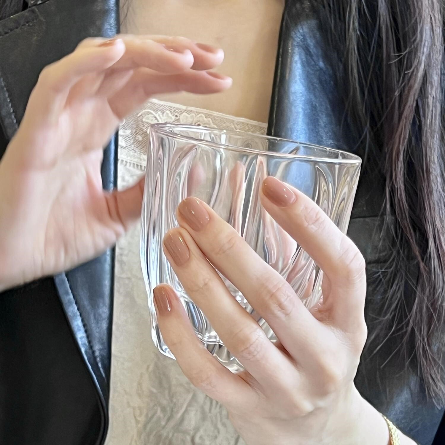 手工甲浅奶茶色春季显白甲油胶穿戴甲定制成品甲片孕妇美甲