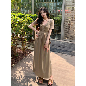 哺乳连衣裙夏季时尚V领褶皱开叉裙辣妈款外出产后大码收腰喂奶服