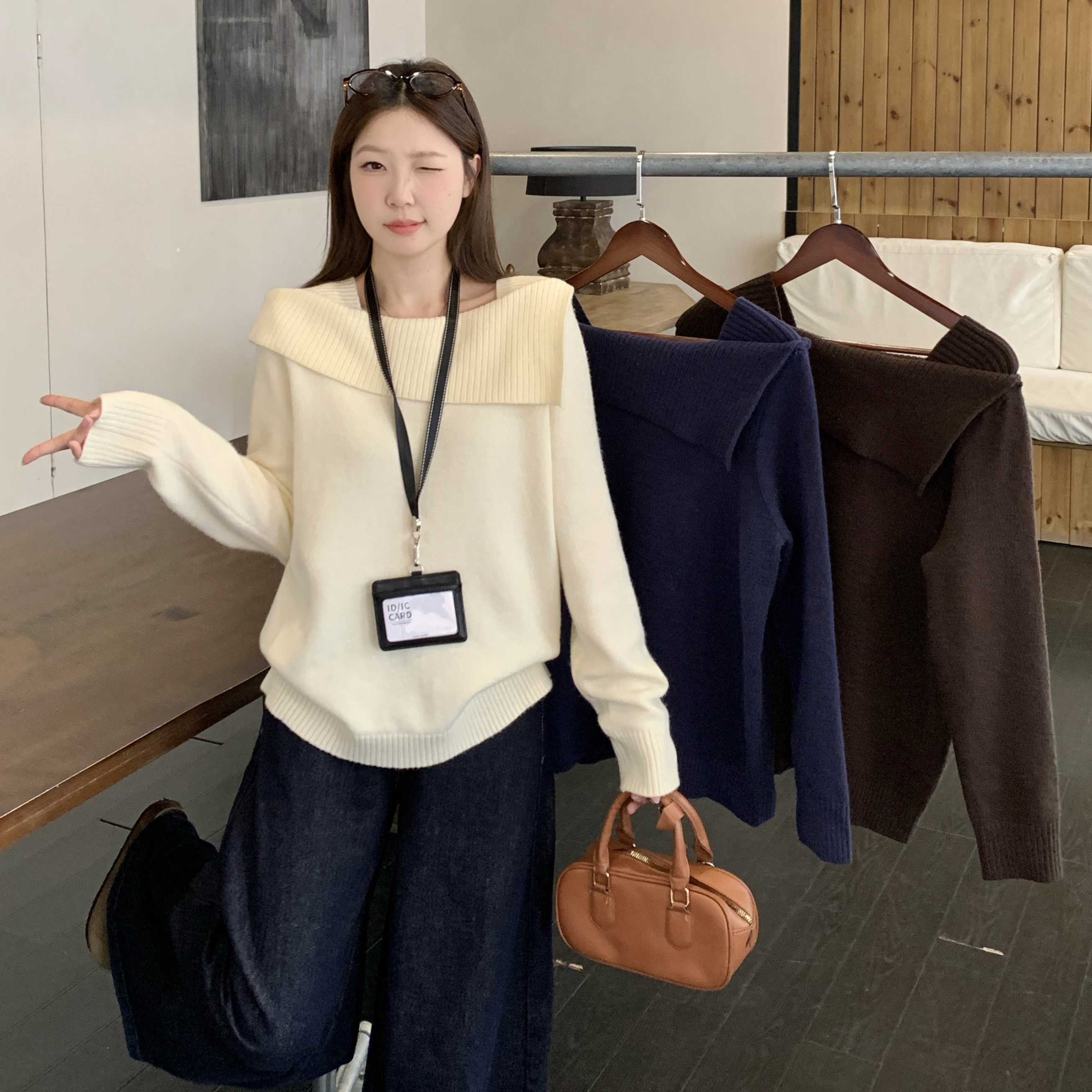 哺乳装外出秋冬大码宽松一字领软糯针织毛衣产后辣妈款喂奶期上衣