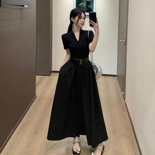 赫本风v领哺乳连衣裙夏季大码松紧腰辣妈款外出显瘦遮垮喂奶长裙