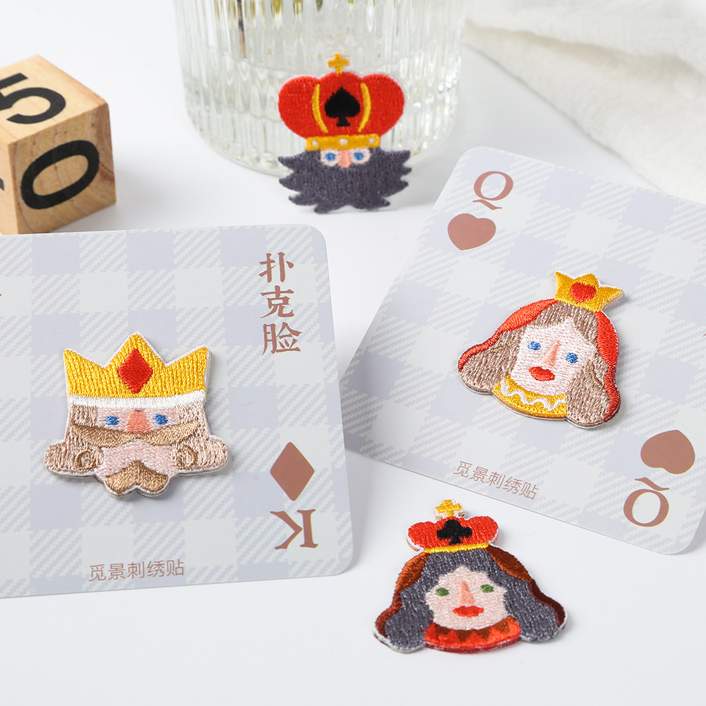 扑克脸卡通可爱布贴刺绣自粘贴羽绒服围巾裤子包包手机水杯装饰贴