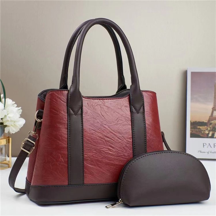 2025冬季新款其他车缝线软把PU2024年春季软中青年日常