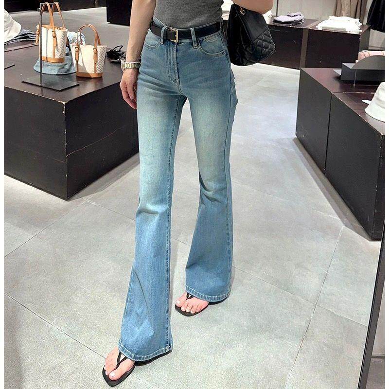 高腰微喇叭牛仔裤女2026