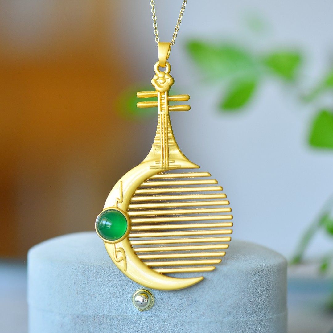 天然绿玉髓玛瑙琵琶玉坠复古汉服少女毛衣链时尚女款七夕礼物吊坠,珠宝/钻石/翡翠,颈饰,淘宝优惠券,粉丝福利购,淘宝优惠卷