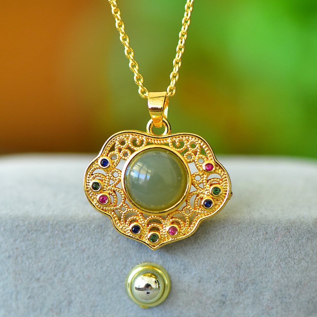 18k金珐琅镶嵌天然和田玉碧玉如意头中国风故宫典雅吊坠