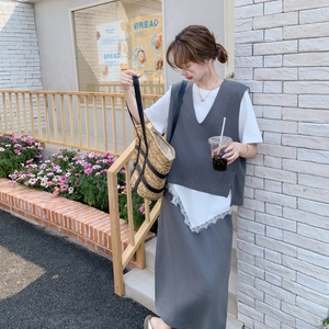 灰色轻熟风休闲马甲背心套装女夏新款慵懒风t恤显瘦半身裙三件套图片
