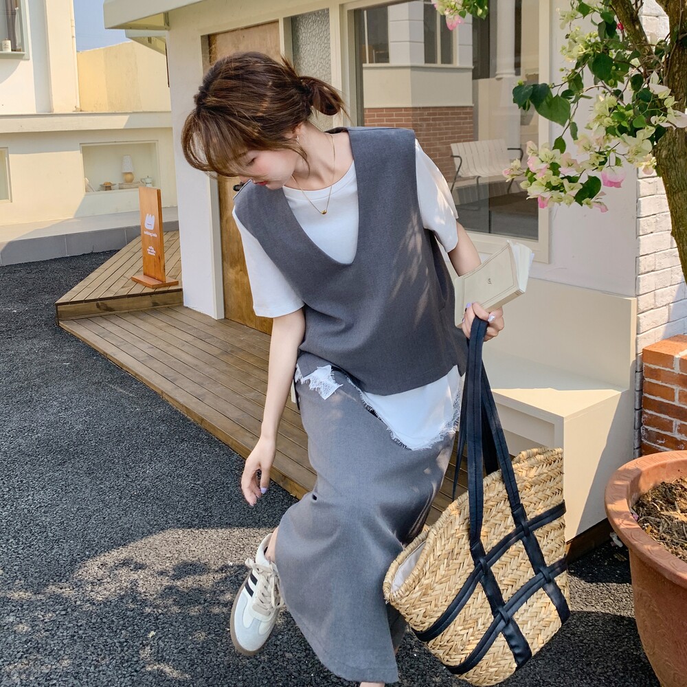 灰色轻熟风休闲马甲背心套装女夏新款慵懒风t恤显瘦半身裙三件套,女装套装/套裙,2C161