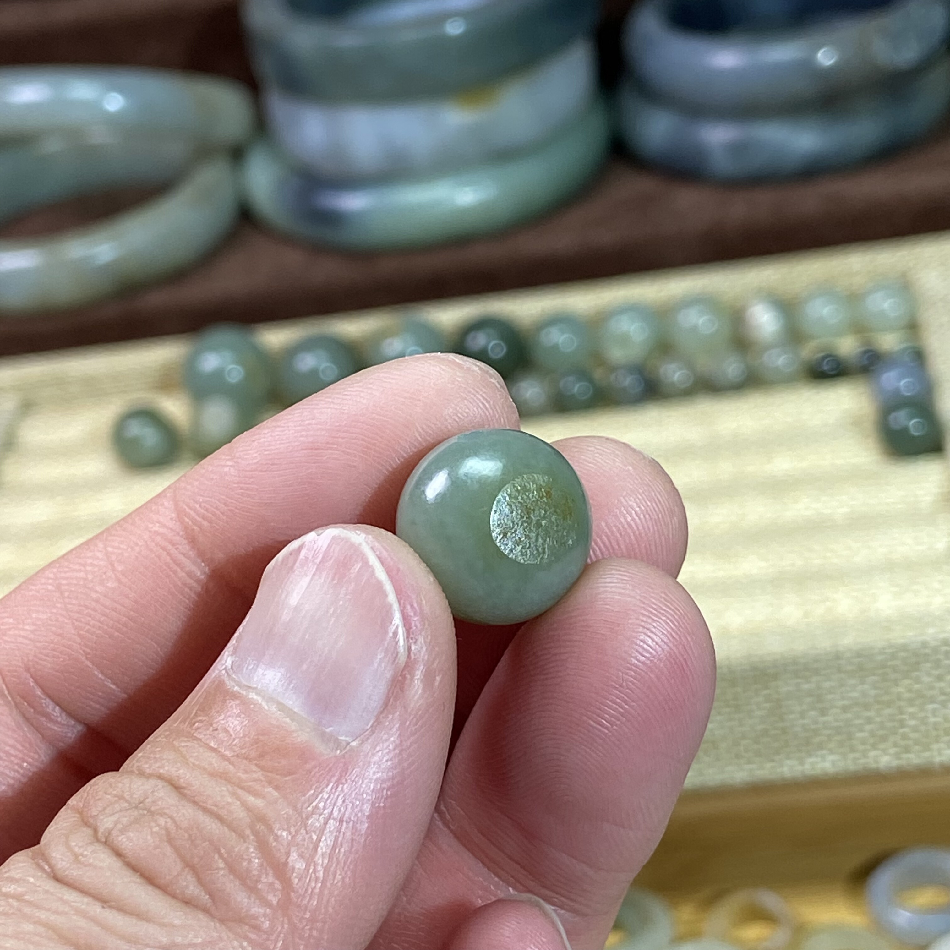 和田玉籽料卡14单颗圆珠洒金皮翠底手工散珠复古风多宝手串配珠