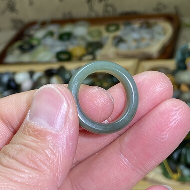 和田玉籽料卡18随型戒指沙枣青古风戒圈跑环文玩珠串玉环挂饰尾戒