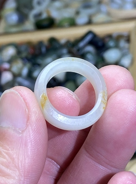 和田玉籽料卡17随型戒指白玉青花洒金皮满皮戒圈跑环文玩珠串挂饰