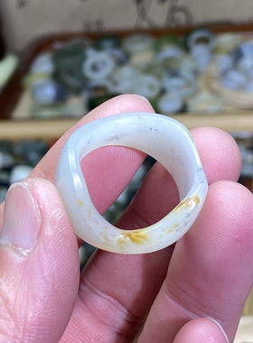 和田玉籽料独籽卡21扳指戒指白青花天地满皮洒金皮随型戒圈跑环