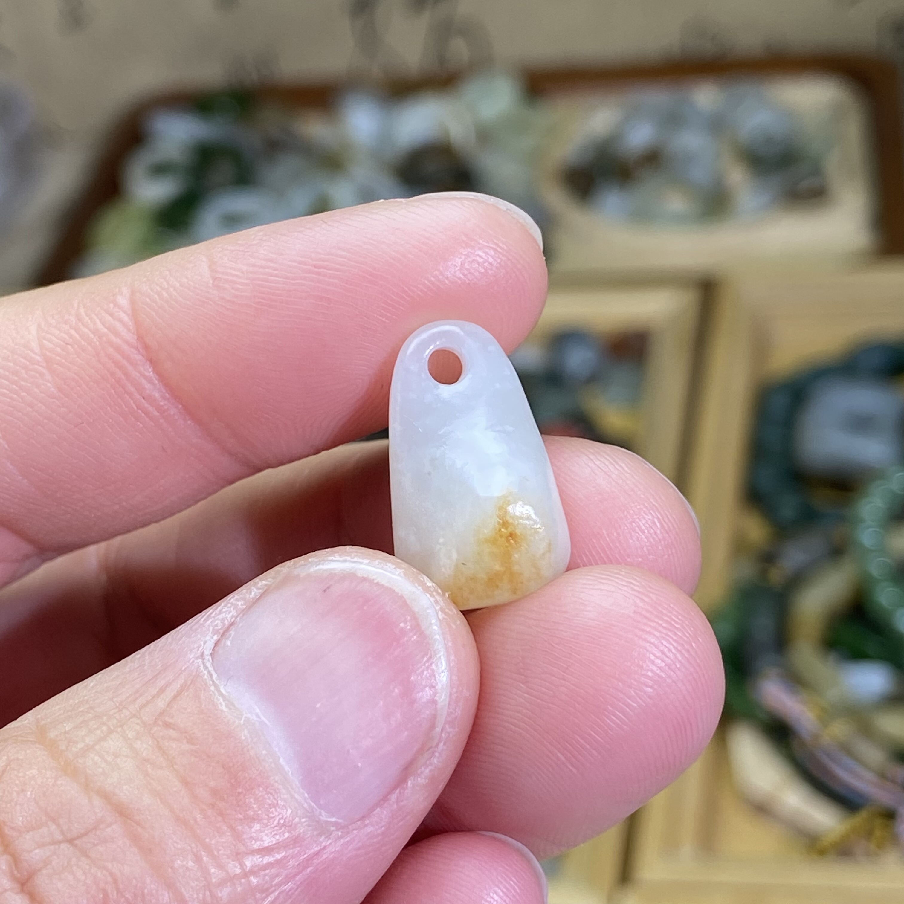 和田玉白玉籽料洒金皮随型小滴溜挂饰老光工艺复古风项链手链挂坠