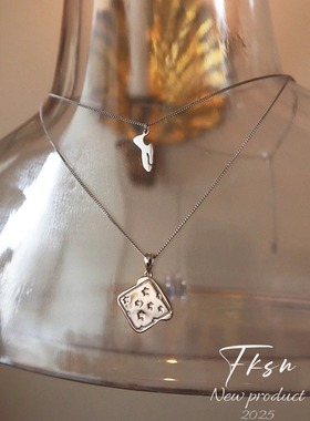 颈间若有似无的美丽点睛项链