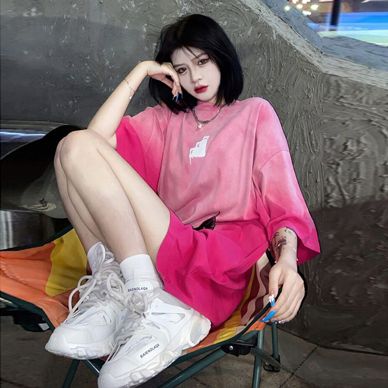 여성용 핑크 타이 염색 대형 버전 반팔 티셔츠 여름 2024 새로운 느슨한 대형 버전 하의 누락 유행 브랜드 순수 코튼 탑