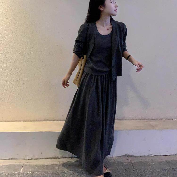 今年流行的盐系轻熟一整套装女早秋独特绝美灰色针织上衣三件套裙