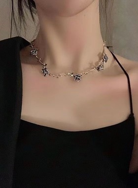 法式复古黑色山茶花项链女小众设计高级感玫瑰装饰潮choker锁骨链