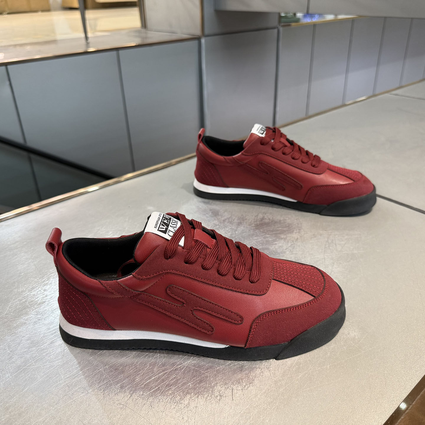 真皮男鞋2026春季新款防滑休闲鞋青年百搭运动鞋软底透气轻便板鞋