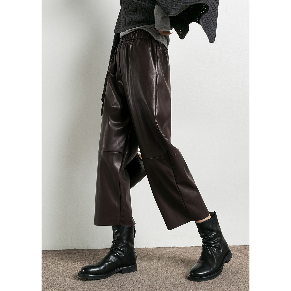 潮葩 柔软光泽质感 小个子棕色宽松垮裤PU皮裤女2025春秋八分裤,女装/女士精品,休闲裤,淘宝优惠券,粉丝福利购,淘宝优惠卷