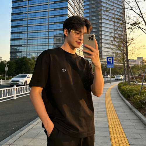 SEASONMARK黑色DO刺绣短袖
