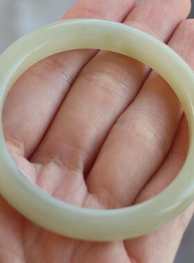 保真天然和田玉手镯50圈口证书编号11120436和田玉晴水色 青海料