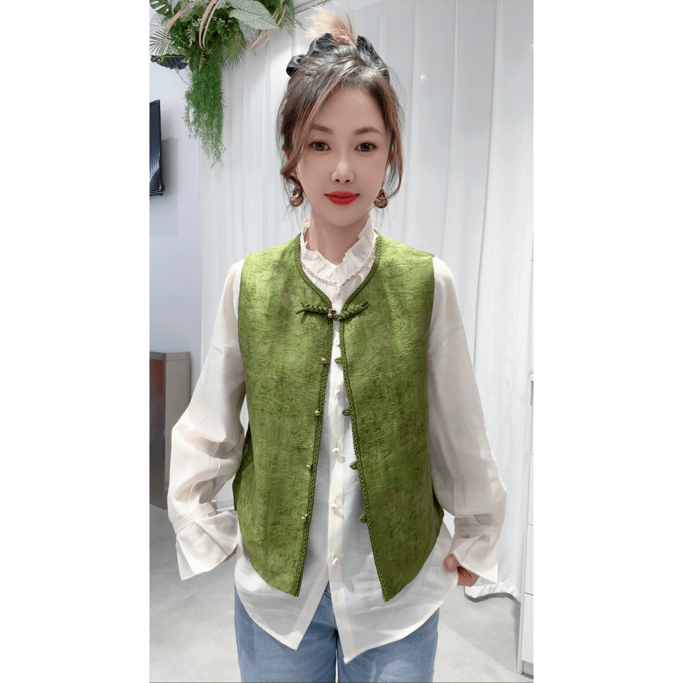 苔绿肌理纹2026春新款国风马甲女编绳盘扣复古禅意气质外搭坎肩,女装/女士精品,马夹,淘宝优惠券,粉丝福利购,淘宝优惠卷