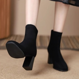 法式复古小短靴洋气爆款方头粗跟女靴2024年秋冬新款弹力瘦瘦靴
