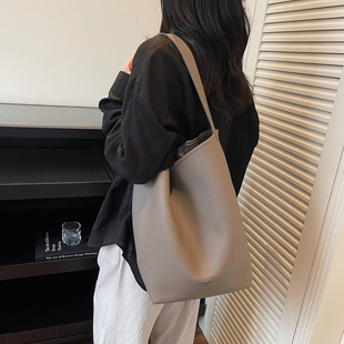 单肩包大容量感高级感通勤手提包 复古休闲水桶包女慵懒风简约时尚