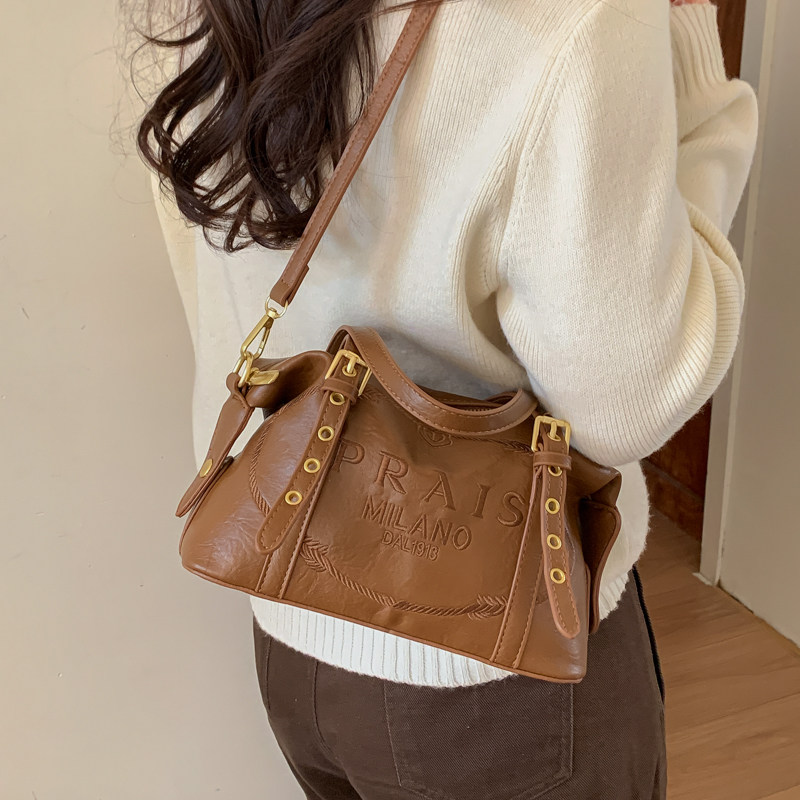 斜挎包包通勤潮流波士顿枕头包