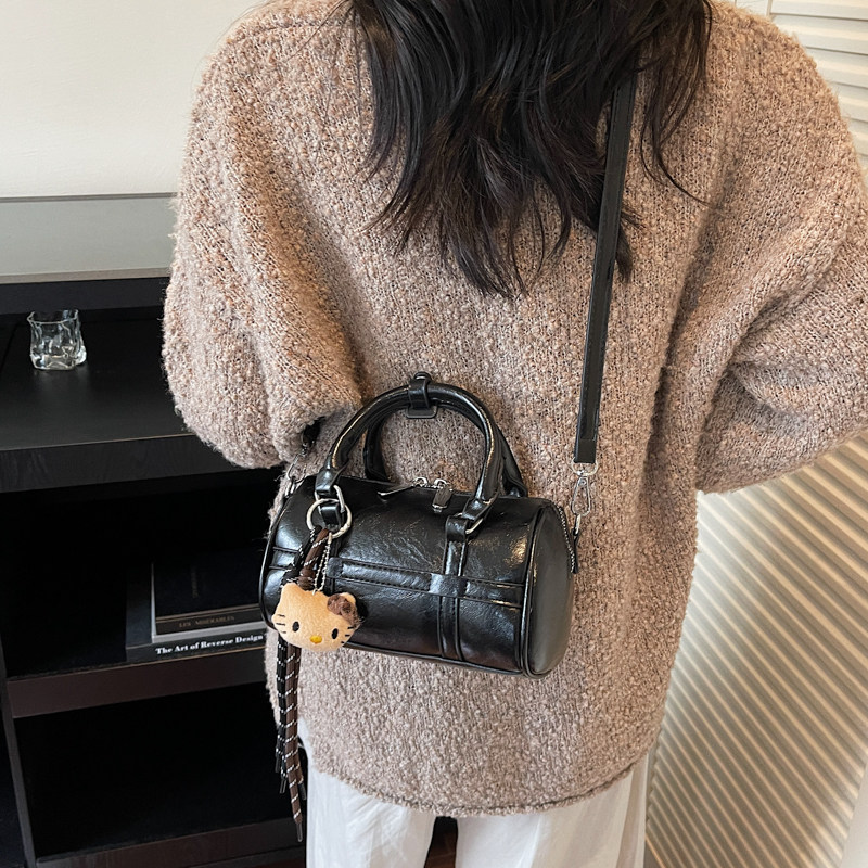 复古波士顿包女2026秋新款单肩斜挎包时尚手提包潮女包包复古时尚
