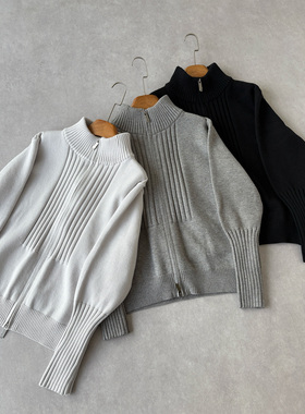 H1c 琴键*线条解构针织短款拉链毛衣 力量感/正肩合身/弹力舒适