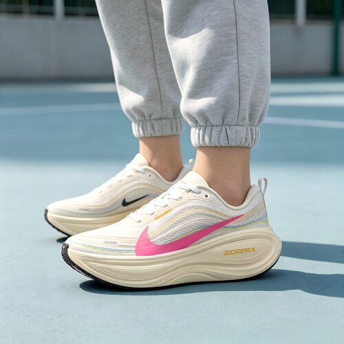 Nike Vomero Plus舒适百搭迈柔休闲跑步鞋女款米色IQ1154-161