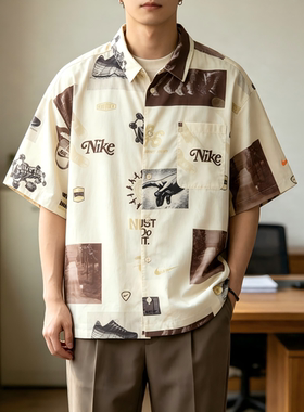 Nike Sportswear梭织系扣印花翻领短袖衬衫男款椰奶色HM4453-113