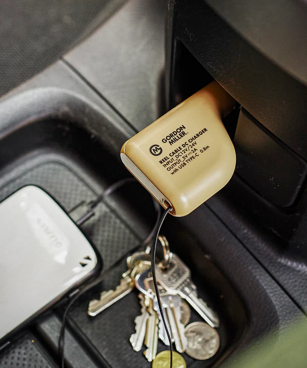 日本GORDON MILLER车载充电器汽车配件插头5V3A 80cm长