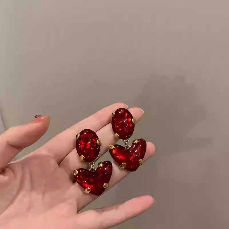 港风复古红色耳环耳钉女小众设计感高级轻奢爱心vintage耳饰夸张,饰品/流行首饰/时尚饰品新,耳环,淘宝优惠券,粉丝福利购,淘宝优惠卷