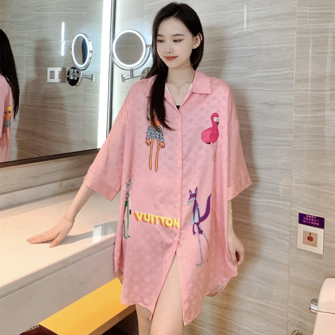 얼음 실크 잠옷 여성 여름 얇은 스타일 2022 새로운 섹시한 인터넷 연예인 스타일 여름 느슨한 셔츠 잠옷 외부 착용 가능