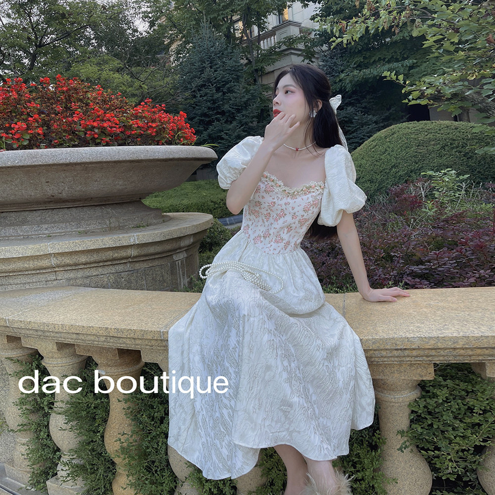 DAC 2024夏季新款法式复古碎花拼接泡泡袖连衣裙方领收腰A字长裙