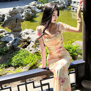 显瘦短袖 DAC 复古方领修身 法式 印花连衣裙鱼尾长裙 明媚与浪漫