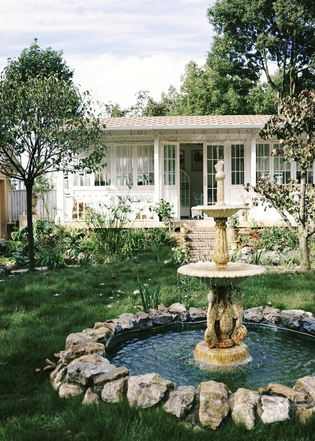 欧式法式复古铸铁做旧天使天鹅喷泉白色花园园艺庭院院子雕塑装饰