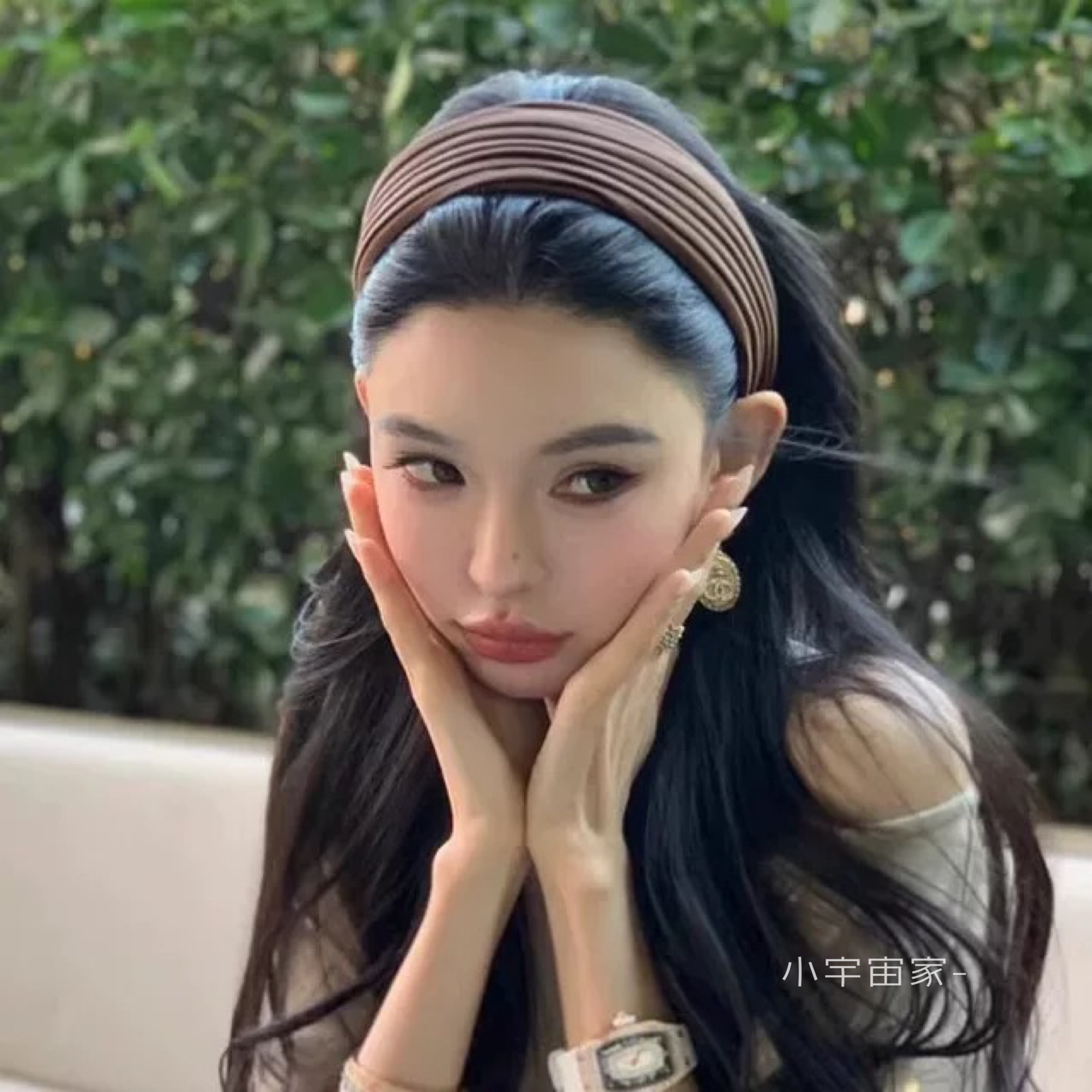 端庄大气！高端宽边褶皱发箍法式复古咖棕缎面小众头箍高颅顶发卡
