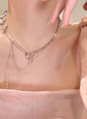 粉色爱心吊坠串珠项链女小众设计流苏闪电拼接锁骨链颈链锆石吊坠