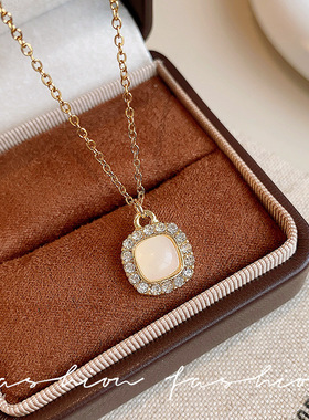 猫眼石方糖吊坠钛钢项链女设计感百搭镶钻锁骨链时尚高级颈链配饰