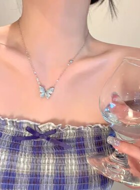韩系碎冰蓝蝴蝶项链配饰女高级感轻奢小众锁骨链颈链choker吊坠