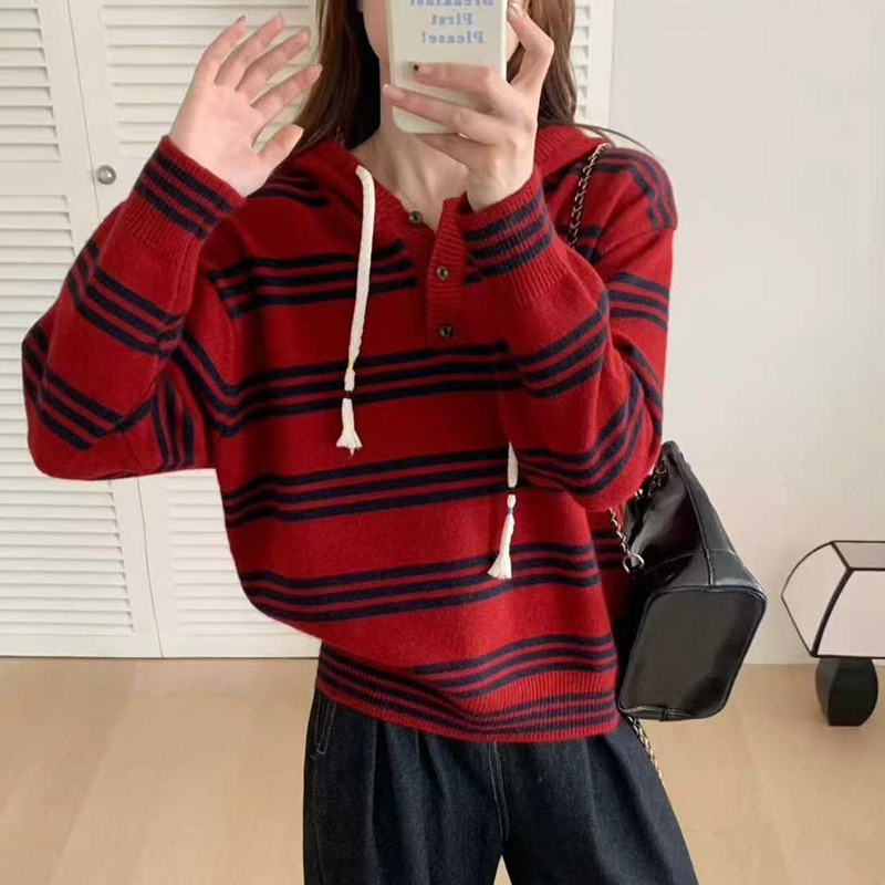 秋冬学院风连帽条纹显瘦毛衣女
