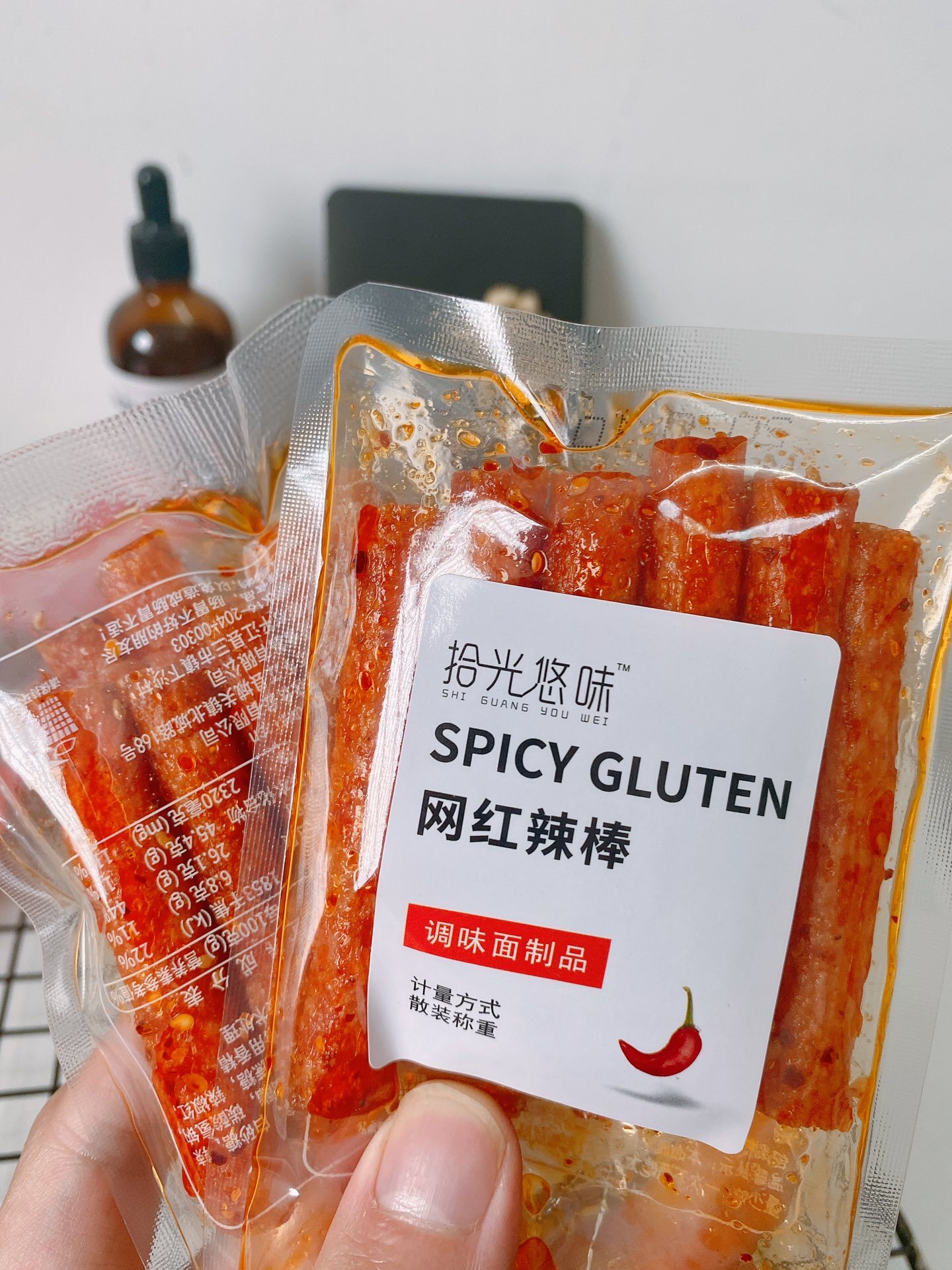 拾光悠味网红辣条棒散称悠辣圈辣小粒九千丝辣皮豆筋抖音同款500g