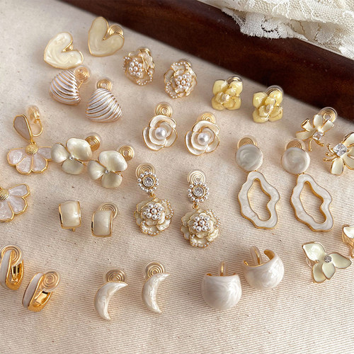 随视觉无耳洞耳夹法式复古奶白色